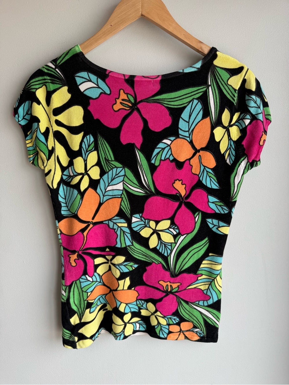 Cache Y2K Tropical Floral Top Medium Bright Stretch Knit Tee Beaded Summer Cute! - Picture 6 of 11